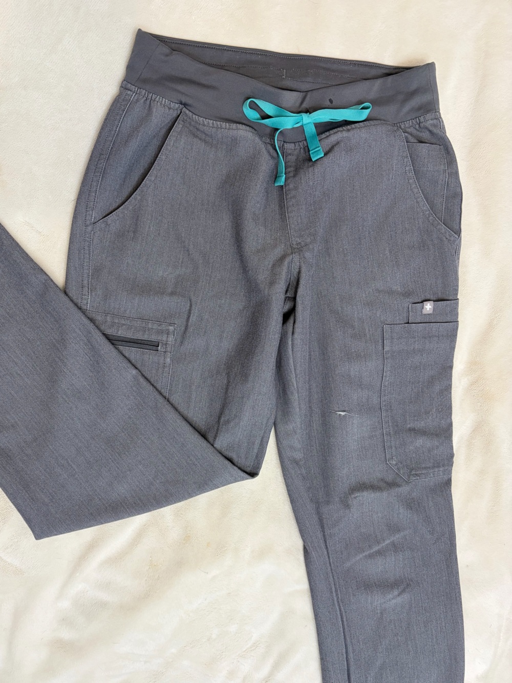 Yola Skinny Scrub Pants Colour: Graphite